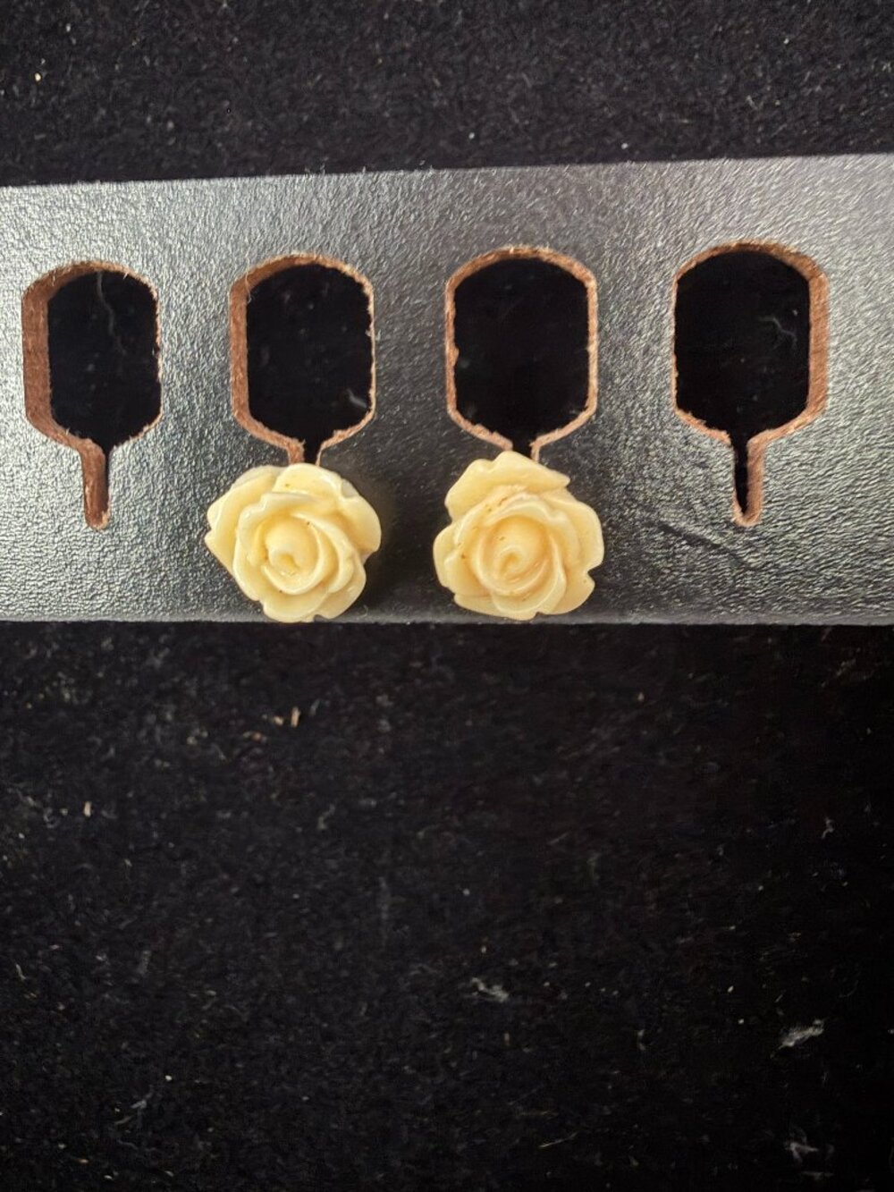 Vintage Tiny Rose Rosette Cream Stud Studs Earrings